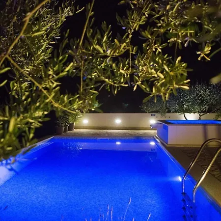 Villa Tanja Sutivan